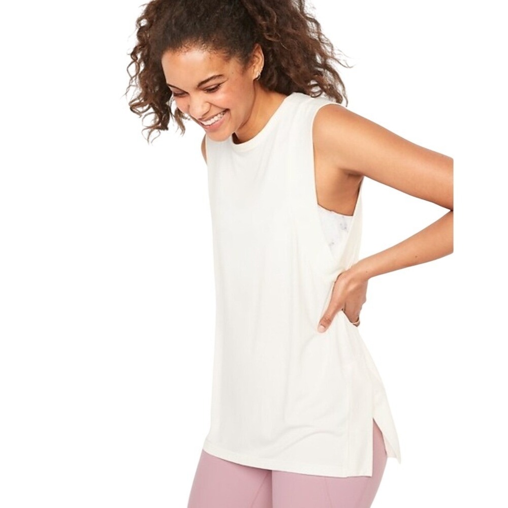 Old Navy Active UltraLite Muscle Tank Top Off‎ White Go-Dry Medium NWT